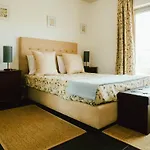 Casa Barcas לינה וארוחת בוקר לוריניה